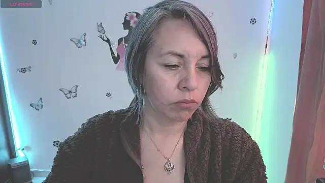 Snapshot of Lady_breaks_hearts chatting on 16, 7, 2026 Lady breaks hearts online show from 16, 7, 2026