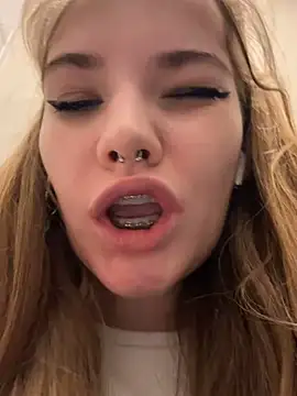 Holy Tereza online show from 3, 12, 2024