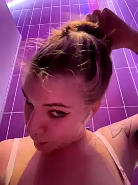 Holy Tereza online show from 4, 12, 2024