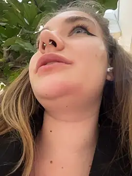 Holy Tereza online show from 4, 3, 2026