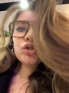 Holy Tereza online show from 4, 4, 2026