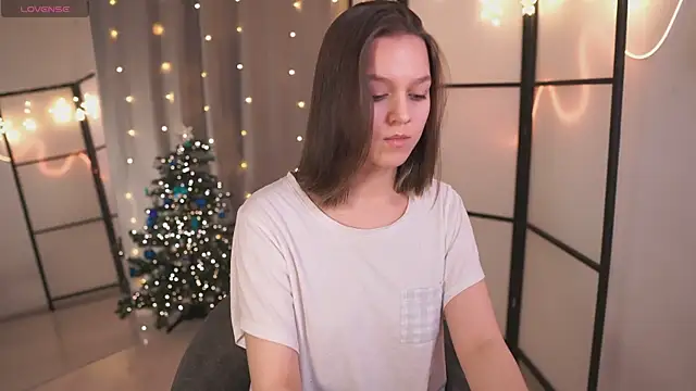 Addelin Moon online show from 18, 12, 2024