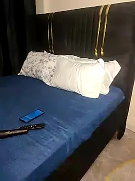 Snapshot of KikiLovesD chatting on 6, 2, 2026 KikiLovesD online show from 6, 2, 2026