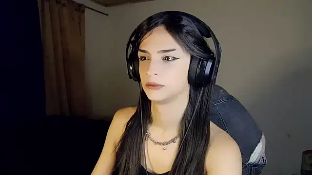 Dollbehavior  online show from 8, 4, 2026