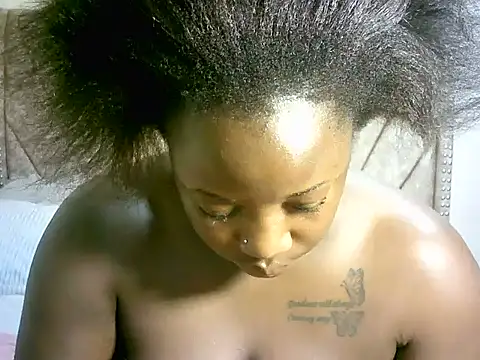 Snapshot of sheryl_me chatting on 2, 2, 2025 sheryl me online show from 2, 2, 2025