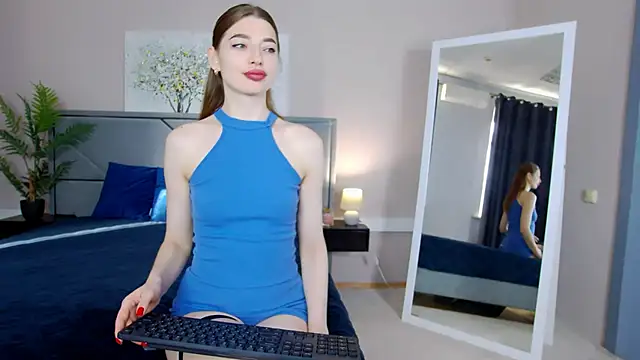 Snapshot of NicoleRosss chatting on 21, 11, 2025 NicoleRosss online show from 21, 11, 2025