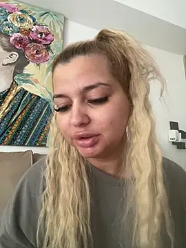 Snapshot of AllysonK chatting on 25, 7, 2026 AllysonK online show from 25, 7, 2026