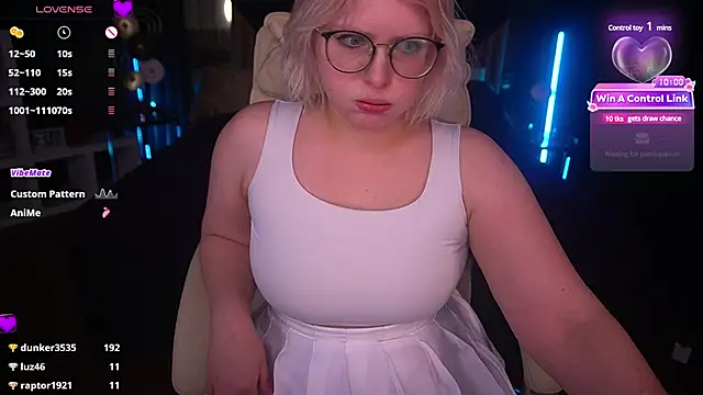 Snapshot of CoolTatis chatting on 24, 1, 2025 CoolTatis online show from 24, 1, 2025