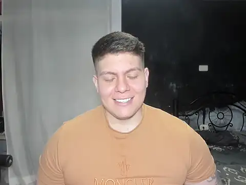 Snapshot of regan_jhonso chatting on 25, 12, 2024 regan jhonso online show from 25, 12, 2024