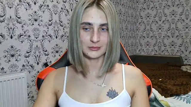 Snapshot of Jessie_August chatting on 12, 1, 2025 Jessie August online show from 12, 1, 2025