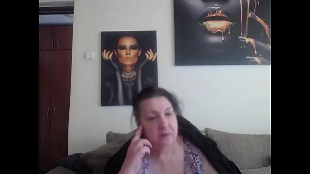 maturekorine online show from 13, 4, 2026