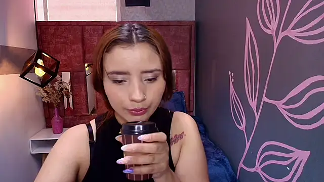 Snapshot of ZaraNolimits_ chatting on 17, 7, 2026 ZaraNolimits online show from 17, 7, 2026