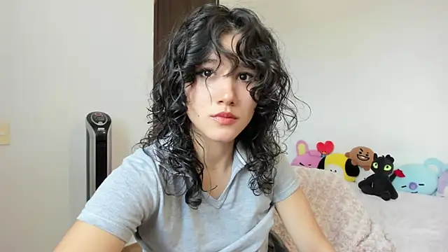 Snapshot of Eli_dl chatting on 8, 11, 2025 Eli dl online show from 8, 11, 2025