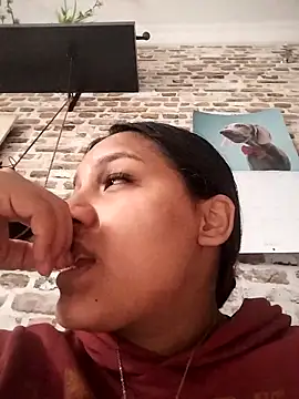 Alix sweet22 online show from 4, 12, 2025