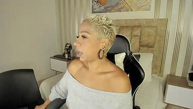 summer night  online show from 4, 12, 2025