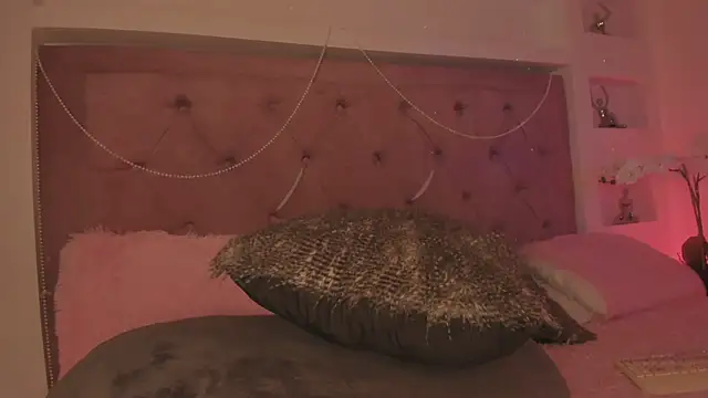 Snapshot of miss_melissaa chatting on 18, 2, 2025 miss melissaa online show from 18, 2, 2025