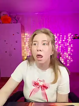 D0nna  online show from 19, 4, 2026