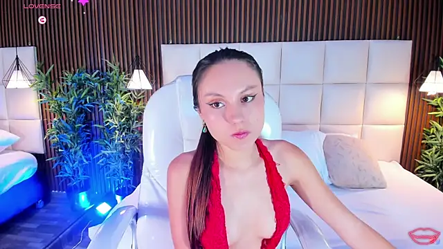 LindsyCater online show from 10, 11, 2025