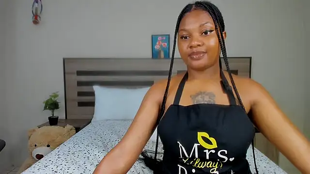 Snapshot of Renee-18 chatting on 18, 12, 2024 Renee-18 online show from 18, 12, 2024