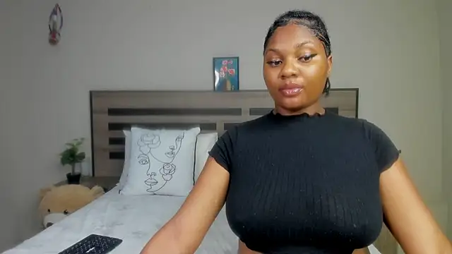 Snapshot of Renee-18 chatting on 30, 12, 2024 Renee-18 online show from 30, 12, 2024