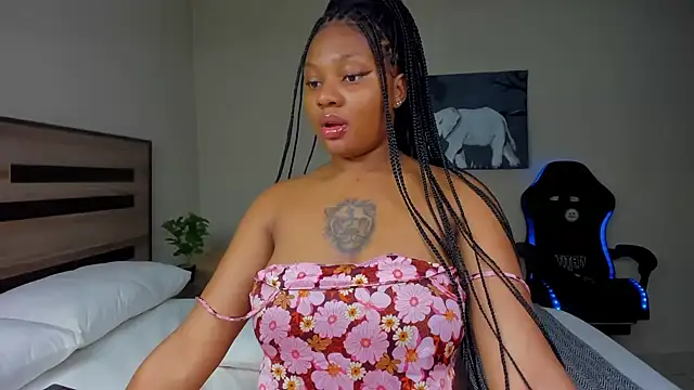 Renee-18 online show from 14, 11, 2025