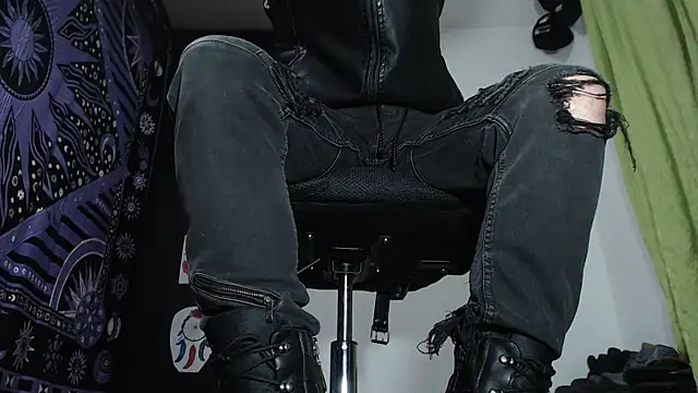 Dicaprioo  online show from 17, 12, 2024