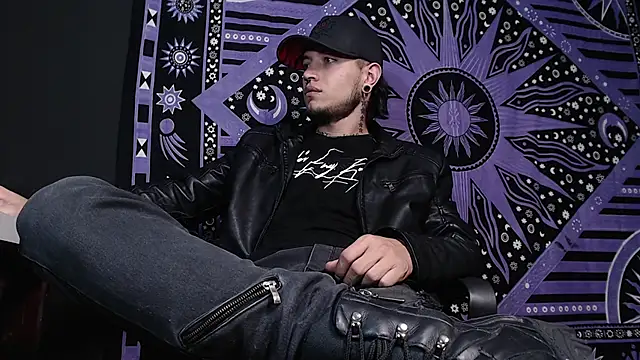 Dicaprioo  online show from 28, 1, 2025