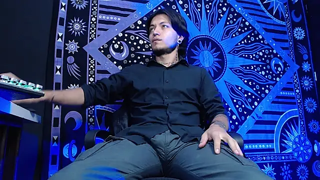 Dicaprioo  online show from 11, 2, 2025