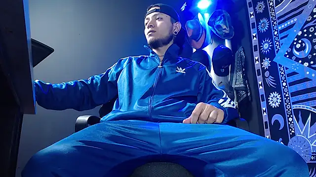 Dicaprioo  online show from 21, 2, 2025