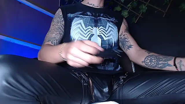 Dicaprioo  online show from 11, 10, 2025