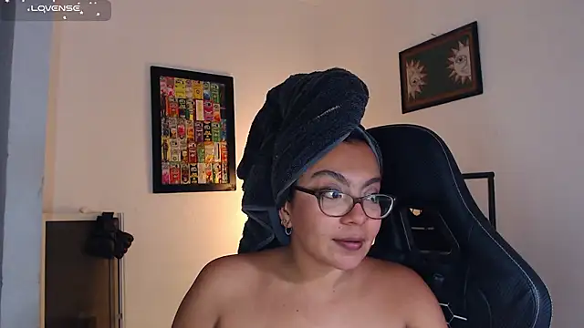 Snapshot of Rachell__420 chatting on 2, 3, 2026 Rachell 420 online show from 2, 3, 2026