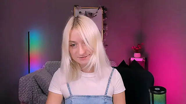 Snapshot of melisa_white1 chatting on 10, 9, 2025 melisa white1 online show from 10, 9, 2025