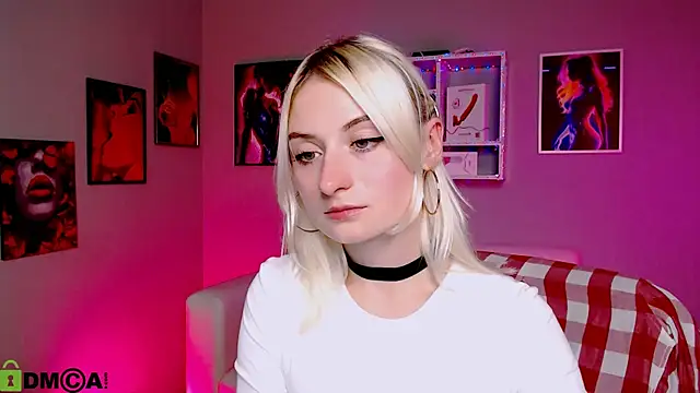 Snapshot of melisa_white1 chatting on 8, 10, 2025 melisa white1 online show from 8, 10, 2025