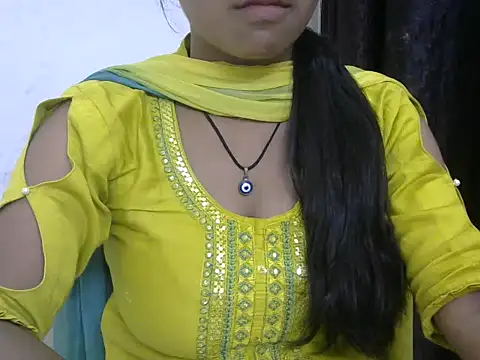Snapshot of momo_lov chatting on 24, 9, 2025 momo lov online show from 24, 9, 2025