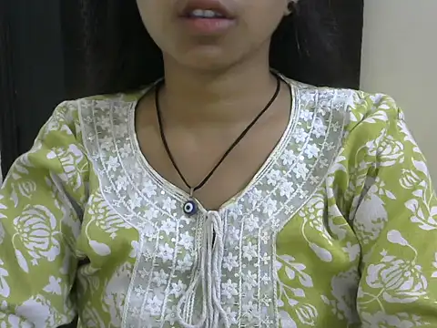 Snapshot of momo_lov chatting on 27, 9, 2025 momo lov online show from 27, 9, 2025