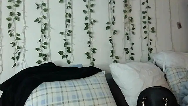 Snapshot of Erotic_nayma chatting on 7, 3, 2025 Erotic nayma online show from 7, 3, 2025