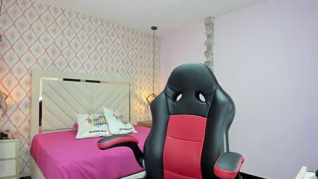 delilaquinn online show from 23, 1, 2025