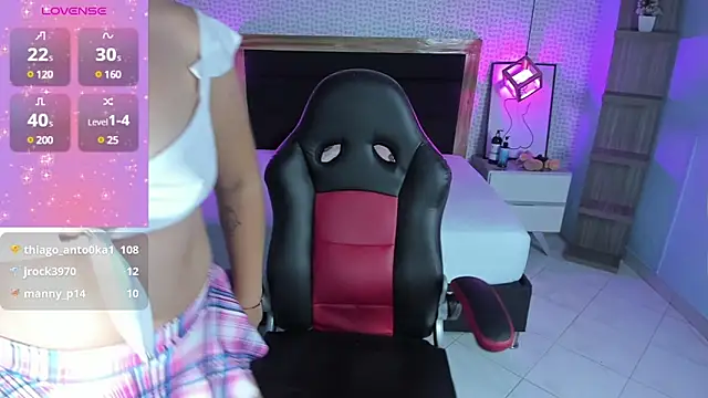 delilaquinn online show from 22, 3, 2025