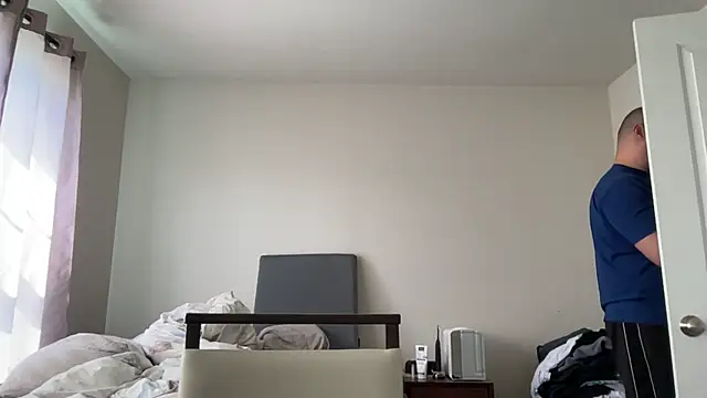 SluggishChase99 online show from 15, 4, 2026