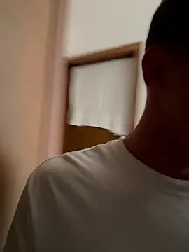 Snapshot of christianporcella_ chatting on 4, 2, 2026 christianporcella online show from 4, 2, 2026