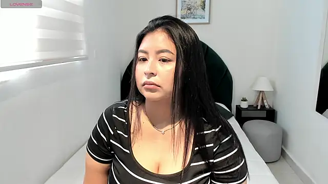 Snapshot of _alaiasmile_ chatting on 18, 5, 2026 alaiasmile online show from 18, 5, 2026
