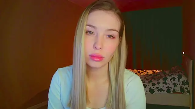 mia raspberrie online show from 6, 2, 2025