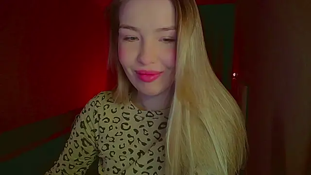 mia raspberrie online show from 17, 3, 2025