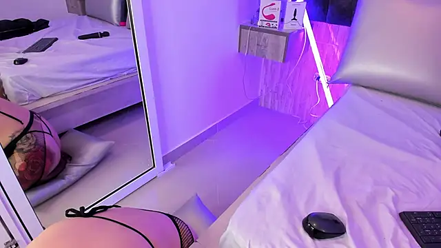 Charlotte Myers online show from 13, 2, 2025