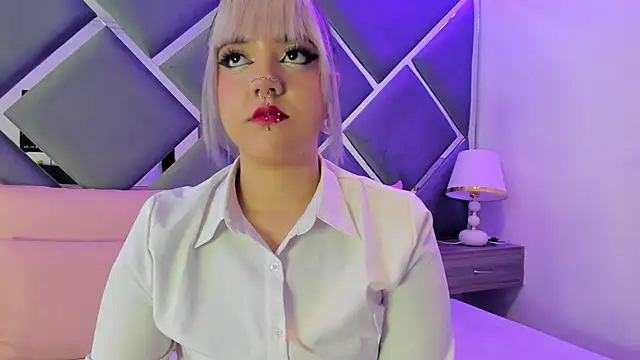 Charlotte Myers online show from 15, 10, 2025