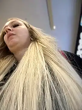 Teya moon  online show from 2, 12, 2024