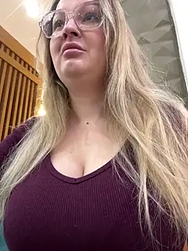 Teya moon  online show from 20, 3, 2026