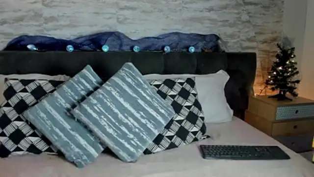 Anneth  M online show from 18, 12, 2025