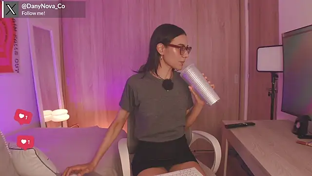 Snapshot of DanyNova_Co chatting on 18, 5, 2026 DanyNova Co online show from 18, 5, 2026