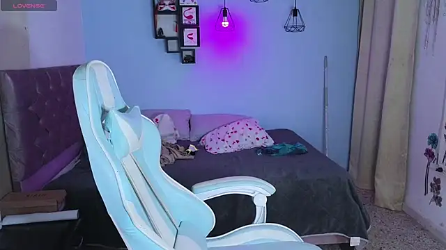 Peggy Funn online show from 27, 2, 2025